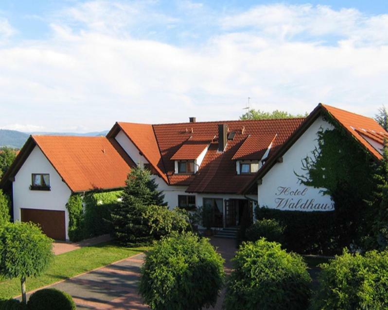 Hotel Waldhaus Hügelsheim Екстериор снимка